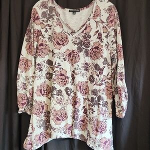 Signature Studio Floral V-Neck Blouse - Pink and Gray